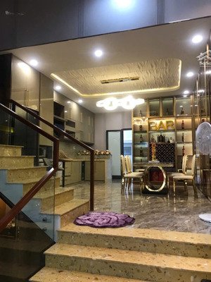 bán nhà 3 tầng đường 7m5 lê ấm 100m2 ngang 5m sẵn vào ở gần cầu hoà xuân