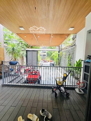 156m2 - ngang 6m - biệt thự sân vườn - dòng tiền 33tr/tháng - sau gigamall.