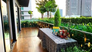 làm việc chính chủ, giá thật. bán căn sân vườn 2 phòng ngủ với diện tích 122m2. sổ hồng sẵn.