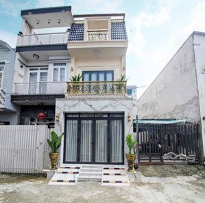 bán nhà mới đẹp tân cổ điển 3 tầng 4x18m, giá 6.29 tỷ đường xe hơi 1806 huỳnh tấn phát sát quận 7