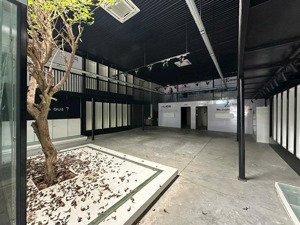 (ncc) cho thuê nhà 2 tầng mặt tiền 10m nguyễn hữu thạo diện tích: 250m2 (ngang 10m)