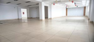 cho thuê văn phòng đường tây thạnh, quận tân phú diện tích 600m2 có thể chia nhiều sàn nhỏ
