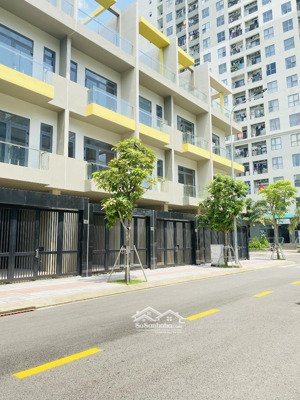 nhà phố liền kề làng đại học tphcm, 60m2, 4 tầng, ngay ql1k giao với đường thống nhất, 7,5 tỷ