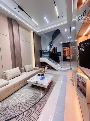 ngộp bank cần bán nhà tại đ. nguyễn tri phương, an bình,dĩ an mà giá chỉ 1tỷ890 gần công viên dĩ an