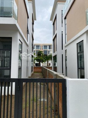 bán biệt thự t&t long hậu. 10x20 3 tầng. giá gốc cđt 8.6 tỷ