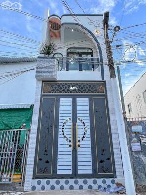 Nhà trệt lầu xây mới cách đường Hoàng Quốc Việt 20m, gần đại học FPT