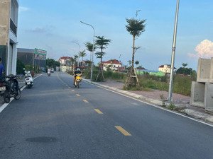 dãn dân 90m2, mt=hậu=7.5m, vỉa hè 4m, đường7m, 3 thoáng, mễ sở(văn giang), vành đai 4,0971320468