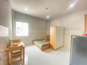 trống sẵn phòng mới cửa sổ thoáng gần cầu chữ y quận 8