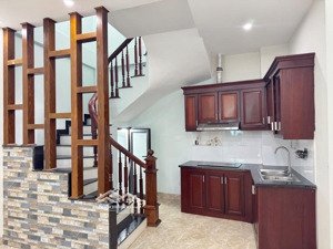 bán nhà riêng 30m2, 4pn, 4wc, giá tốt tại hoàng quốc việt, nghĩa đô, cầu giấy, hà nội