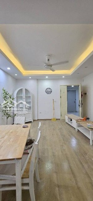 bán căn hộ ct1 nam xa la, hà đông, 81m2, 4.55 tỷ, 2n, 2vs, sổ đỏ, full nội thất xịn đẹp.