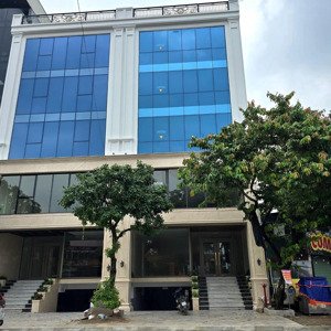 tòa nhà cực đẹp bề thế phố mới đội cấn 10 tầng 90m2 62 tỷ mặt tiền 8m