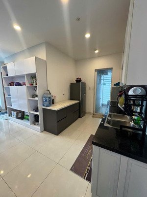 cần bán gấp căn hộ tara số 1a đường tạ quang bửu p6 q8 dt 77m2 , 2pn2wc giá 3.7tỷ.lh 