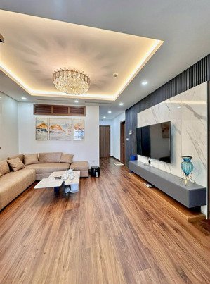cc cho thuê căn hộ cc golden park tower căn góc 112m2, 3pn full nội thất. bc đông nam. giá 20 tr/th