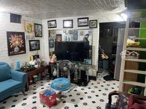 7.65 tỷ có nhà 50m2 xây 5 tầng phố đại từ - ngõ nông - vừa ở vừa ra dòng tiền - gần hồ