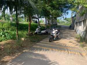 -chào bán nhà ngay ngã tư sùm uất nhất -đã gắng tài sản