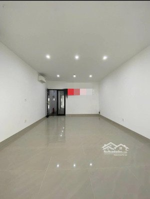cho thuê toà nhà văn phòng mặt tiền cách mạng tháng 8