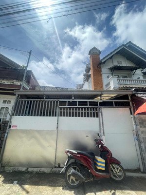 bán đất tặng nhà cấp 4 kqh ngô quyền, đà lạt