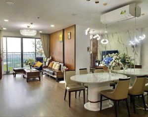 bán căn 3pn golden park - cạnh cv cầu giấy. dt95m2 thông thủy. sẵn sổ, lót xe. lh: 