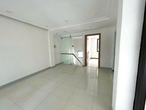 cho thuê biệt thự liền kề hà đô centrosa đường 3/2 p12 q10