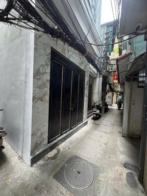 bán nhà trại cá hai bà trưng, 26m, 4 tầng, lô góc, giá 6.95 tỷ