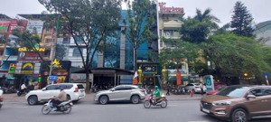 bán toà văn phòng mặt phố hoàng quốc việt, cầu giấy - 205m2 6tầng mt6.2m vỉa hè rộng kinh doanh đẹp