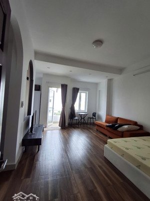 cho thuê chdv full nội thât ban chill view trước ngay phú mỹ hưng ,gần trường quốc tế rmit