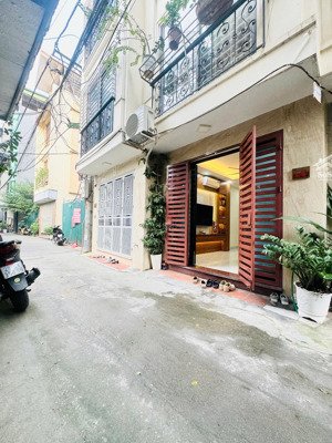 bán nhà riêng tại ngọc thụy, 8,5 tỷ, 35m2, 4pn, 4wc, hàng hiếm ở long bàng hiếm ở long biên, hà nội