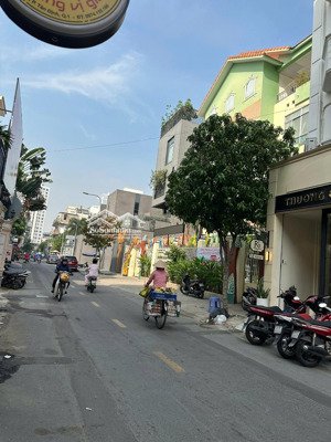 cần bán nhà mặt tiền, đường đặng dung giá 23 tỷ