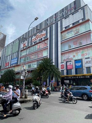 bán gấp nhà mt ngay vạn hạnh mall p.12 quận 10 dt 10,7 x 18m 5 tầng hđt 170 triệu/tháng giá 72 tỷ