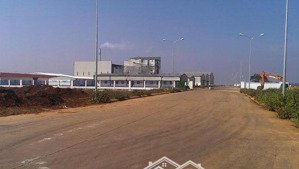 chuyển nhượng 28000m2 đất cụm công nghiệp cưkuin thời hạn 2074 giá tốt