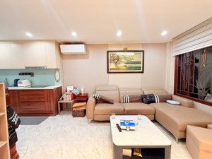 quá hot :lạc long quân: 40m nhà 5 tầng, mt 4m, tặng nội thất, gần ô tô chỉ 12 tỷ!