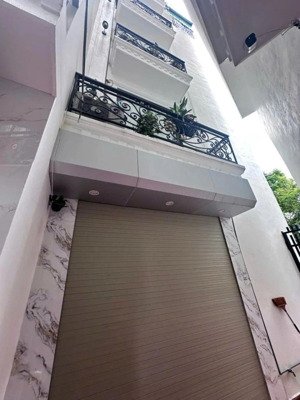 bán gấp nhà phố trương định nhà mới 5 tầng. diện tích 31m2. gần bờ sông sét cực thoáng, giá chỉ 7tỷ