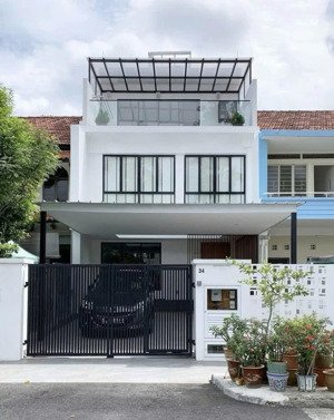 nhà cần bán gấp lý chính thắng, phường võ thị sáu, quận 3 dt:94,7m² giá:4tỷ. hợp đồng thuê 25 triệu