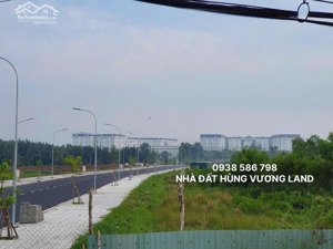 bán căn biệt thự kdc long thới dt:120m2,nhà 1 trệt 2lầu gồm 4pn, phòng thờ,tặng nội thất giá 7,5 tỷ