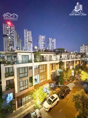 bán nhà phố lk hà đô centrosa-trục đường đẹp dt 5.5x16-nội thất full gỗ sang trọng. sơn minh land