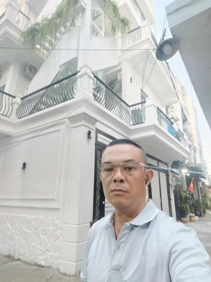 giá đầu tư chdv 30 phòng thang máy 5 tầng .dòng tiền 170tr/tháng đô đốc long - tân phú
.giá 22,8 tỷ