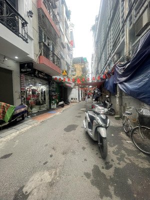 bán nhà mặt phố 46m2, 15,8 tỷ, 5pn, 4wc, yên hòa, cầu giấy, hà nội, giá tốt