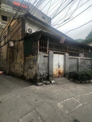 đất xây ccmn chùa láng - 128m2 - mt 7m - lô góc - ngõ thông - rộng thoáng