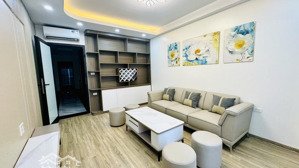 nhà đẹp nguyễn sơn 12.9 tỷ-dt60m2-5tầng - mới koong- full nội thất- thang máy êm ru