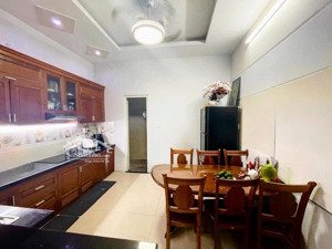 bán nhà phố nguyễn oanh, gò vấp.8,5 tỷ/155m2/ 5pn,4wc,3 lầu, sân thượng. lh 