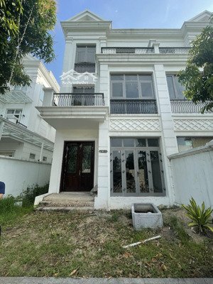 bán biệt thự song lập vinhomes the hamony diện tích 180m2 giá cực tốt chỉ 295tr/m2