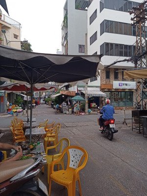 mặt tiền kính doanh, hẻm xe tải thông nhiều ngõ, cách mạng tháng tám quận 3, 4 x 13 , chỉ 7.x tỷ