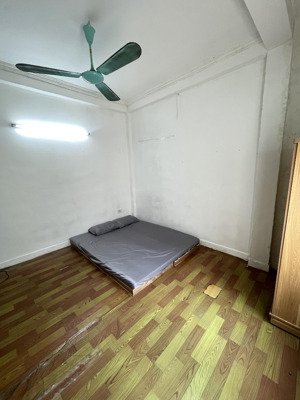 cho thuê ở ngay đồ đạc nội thất đầy đủ ở ngay hồ ngọc khánh