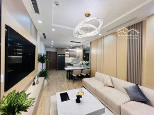 bán chcc toà c vinaconex 2 nghiêm xuân yêm dt96m2 .3pn,2vs ,căn góc giá 7,2 tỷ ,full nội thất