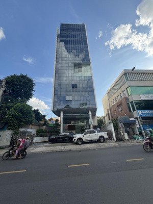 toà nhà mặt tiền hoàng việt, quận tân bình - dt 12x20m - 2 hầm 10 tầng - 550tr/th - giá 135 tỷ