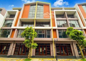 liền kề 78m2 đường phố biển 10 vin 3 trục đường thông bán giá 11,5 tỷ liên hệ 