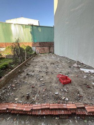 đất đẹp long biên thạch bàn, cạnh chợ, gần aeon mall, ngõ rộng ô tô vào tận nơi.