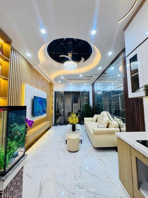 hiếm có -nhà đẹp- vừa tiền- sổ vuông- sát phố- trtâm 2 bà - thọ lão- 30m2 x 4t x 3.1mmt- 8.3tỷ(tl)