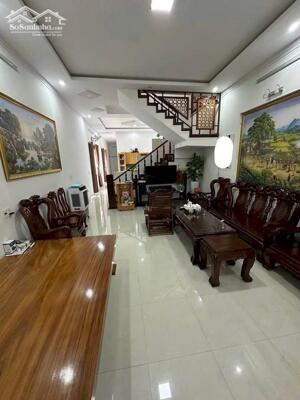 Nhà hẻm lớn 49 Y Ơn ngay Hoa Viên trong khu dân cư đông đúc an ninh