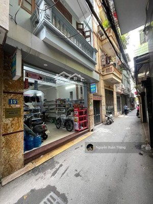 bán gấp nhà trần thái tông - cầu giấy - mặt ngõ thông - ô tô- 5 tầng xây chắc chắn - kinh doanh .